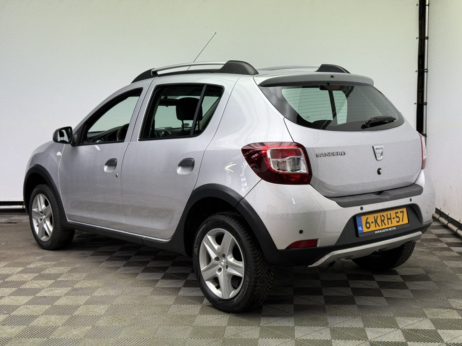 Dacia Sandero 0.9 TCe Stepway Lauréate Airco Navi NL Auto, Auto's, Voorwielaandrijving, Stof, Gebruikt, Met garantie (alle)