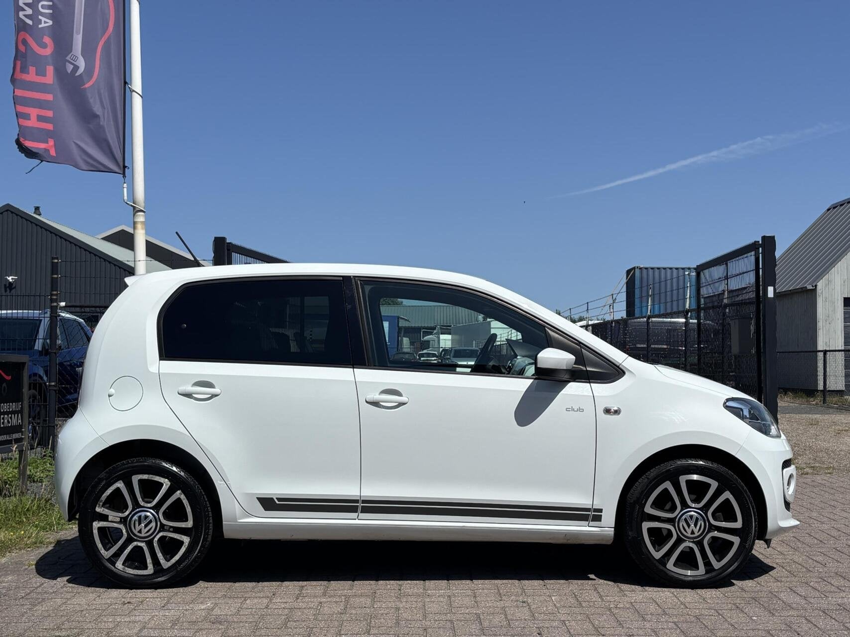 Volkswagen Up! 1.0 high up! BlueMotion cruise airco stoel vw, Voorwielaandrijving, Gebruikt, Wit, Handgeschakeld