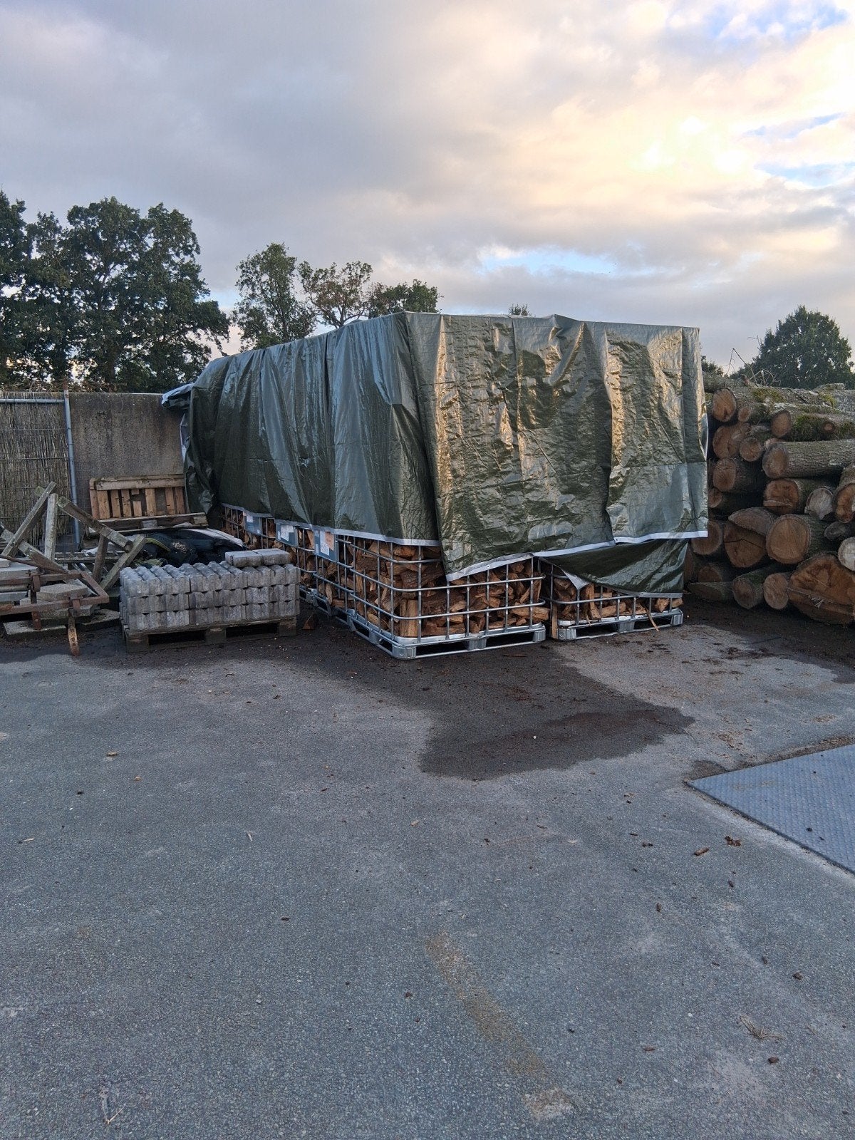 Mooi gekloofd eikenhout gedroogd, Tuin en Terras, 6 m³ of meer, Ophalen, Eikenhout, Blokken