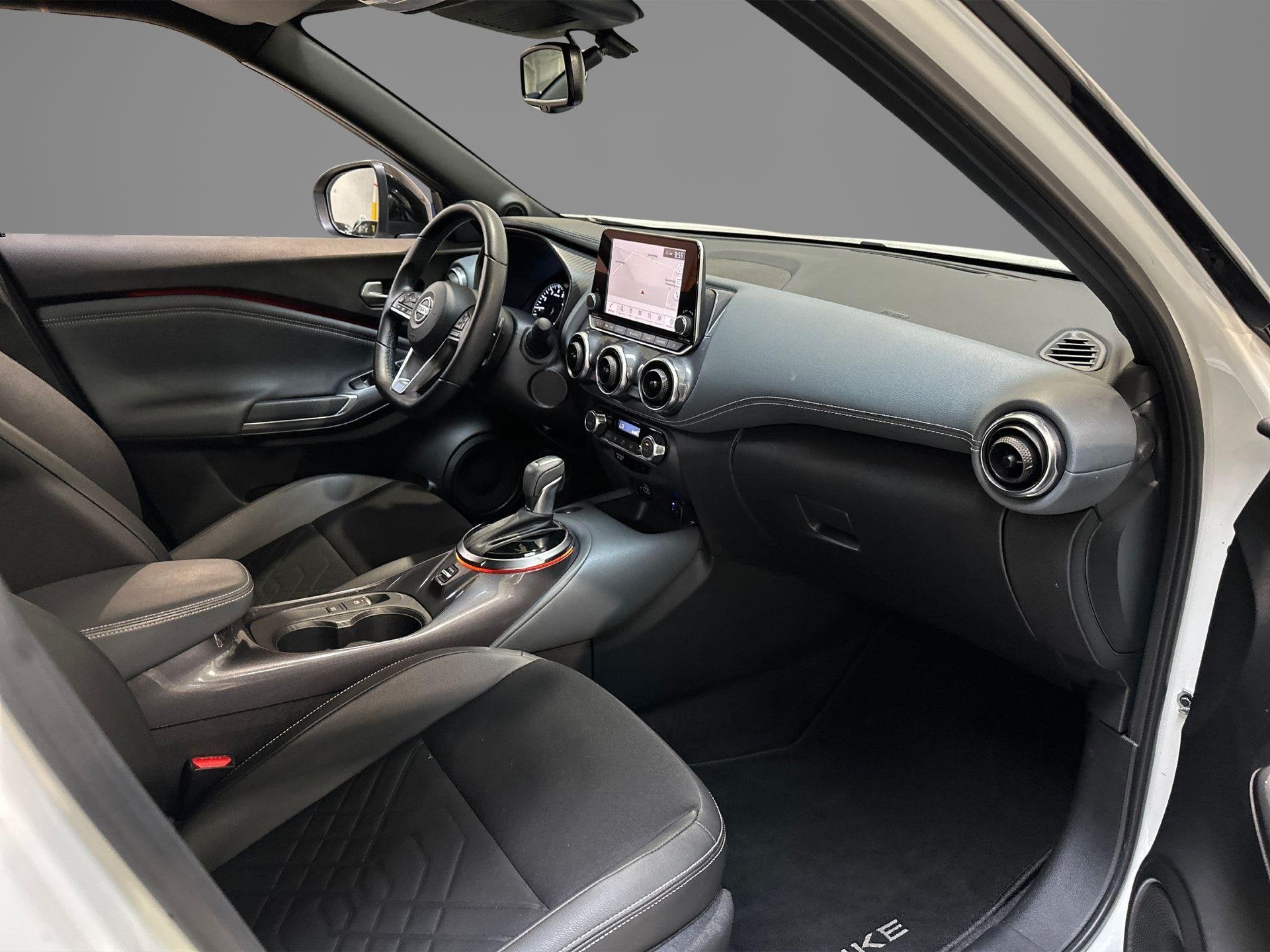 Foto 19 van Nissan Juke 1.0 DIG-T Tekna 114PK | Automaat | BOSE Audio |