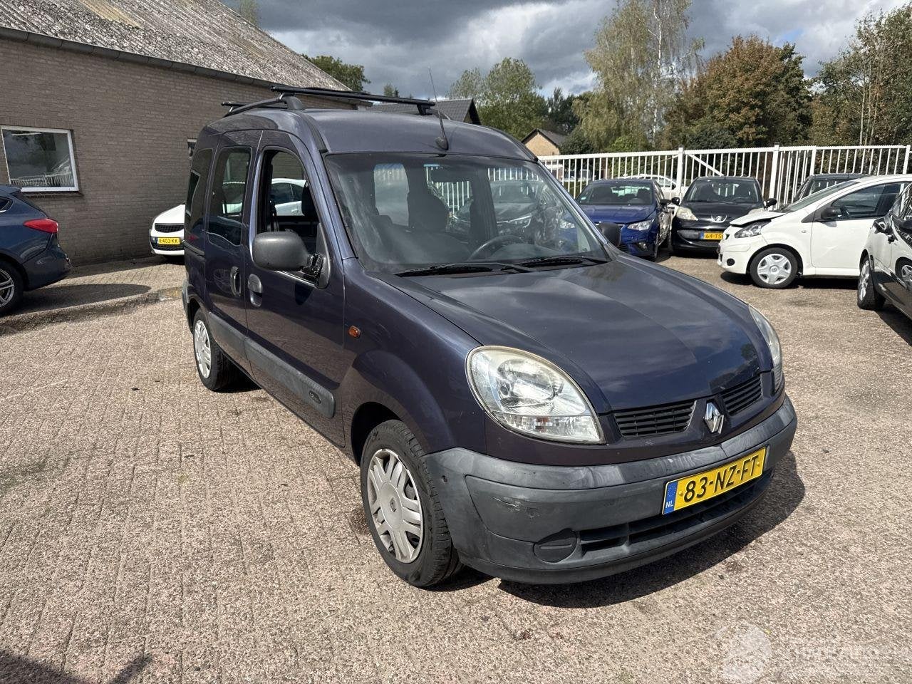 Renault Kangoo 1.2-16V Expression (bj 2004), Overige carrosserieën, Renault Deutschland AG, Handgeschakeld, Peter-Huppertz-Straße 5 ,51063, Köln, Deutschland