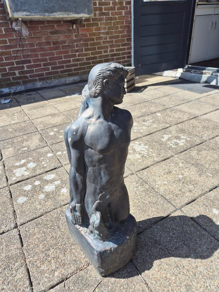 Sculptuur van een man en vrouw, Antiek en Kunst, Kunst | Beelden en Houtsnijwerken, Groep mensen, Verzenden, 20 - 50 cm, Beeld