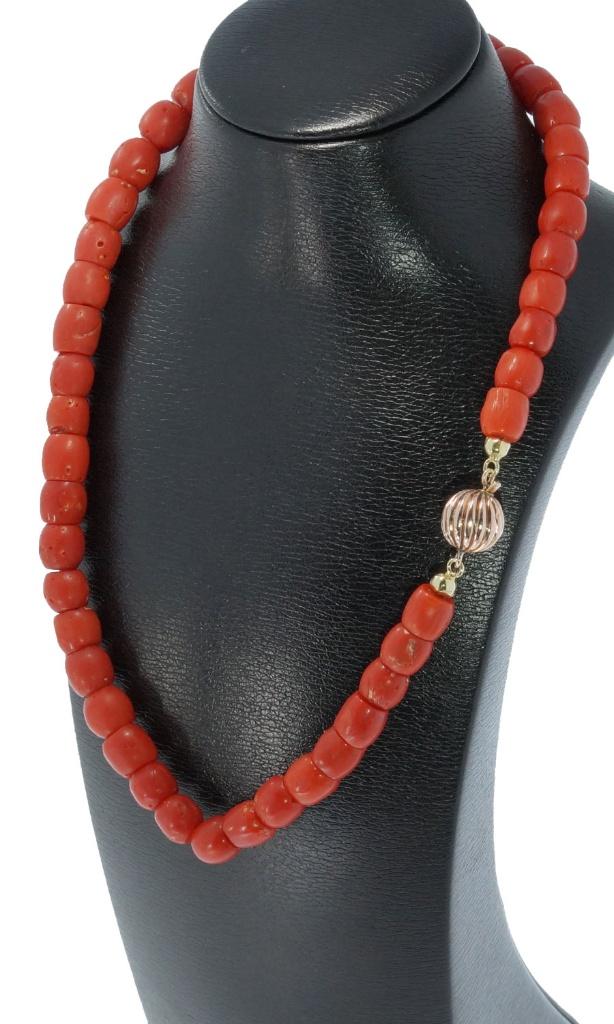 Bloedkoraal ketting antiek dieprode kraal 14k slot goud dame