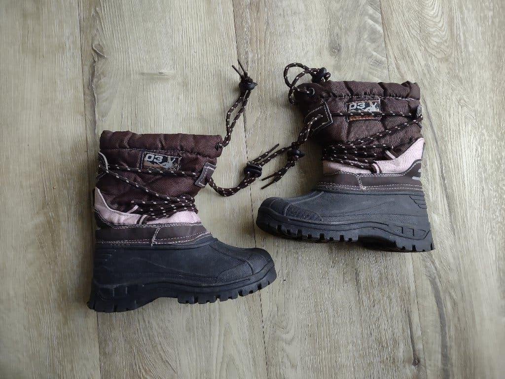 Prachtige bruine snowboots met trekveter, 29. Sneeuwlaarzen., Ophalen of Verzenden, Onb, Jongen of Meisje, Onb