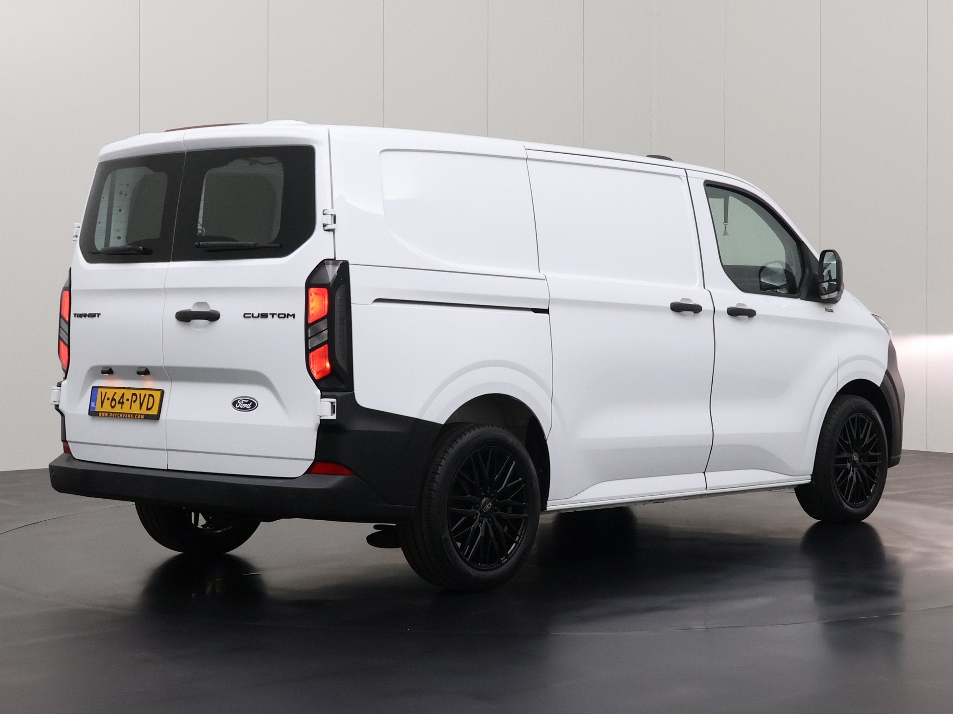 Ford Transit Custom 2.0TDCi 136PK Raptor Edition | Business, Voorwielaandrijving, Gebruikt, 2800 kg, Wit