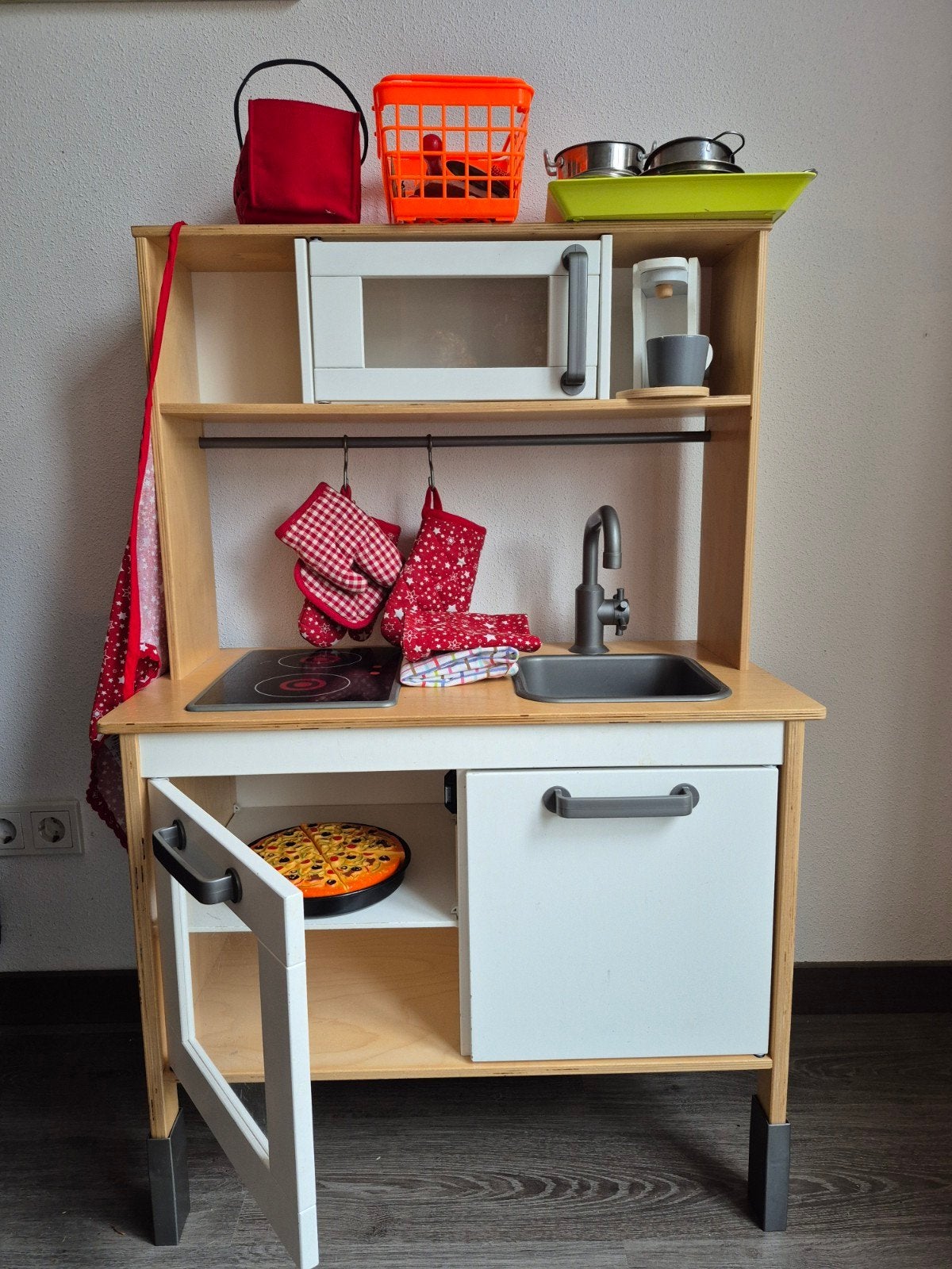 IKEA Duktig speelkeuken met accessoires, Kinderen en Baby's, Ophalen, Gebruikt, Knutselen, Met licht