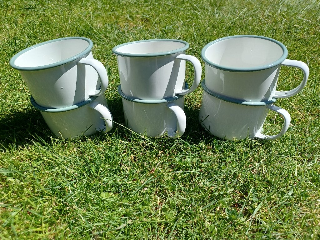 mokken emaille, Overige materialen, Vintage, Ophalen of Verzenden, Zo goed als nieuw
