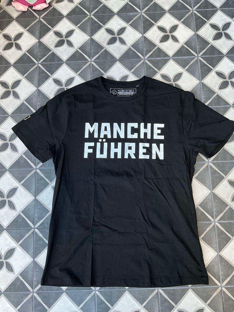 T-shirt van Rammstein Manche Fuhren Manche Folgen maat XL, Nieuw, Ophalen of Verzenden, T-shirt van Rammstein Manche Fuhren Manche Folgen maat XL