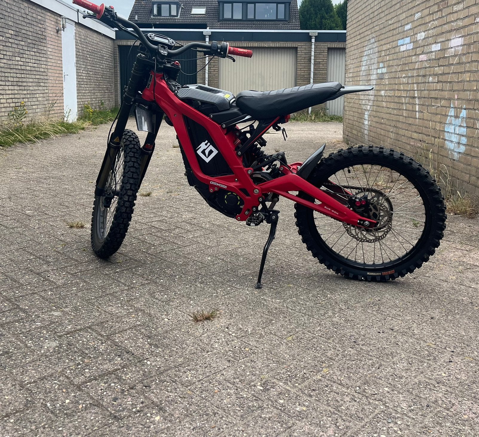 Surron light bee met kenteken, Fietsen en Brommers, Brommers | Crossbrommers, Ophalen, Zo goed als nieuw, Overige merken