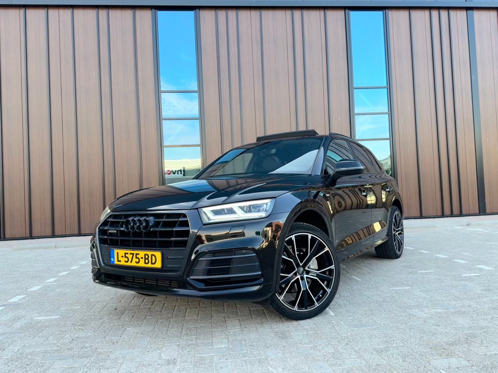Audi Q5 2.0 TFSI QUATTRO S-LINE|BLACKPACK|PANO|21’’|TREKHAAK, Auto's, Audi, Automaat, Zwart, 4 cilinders, Zwart