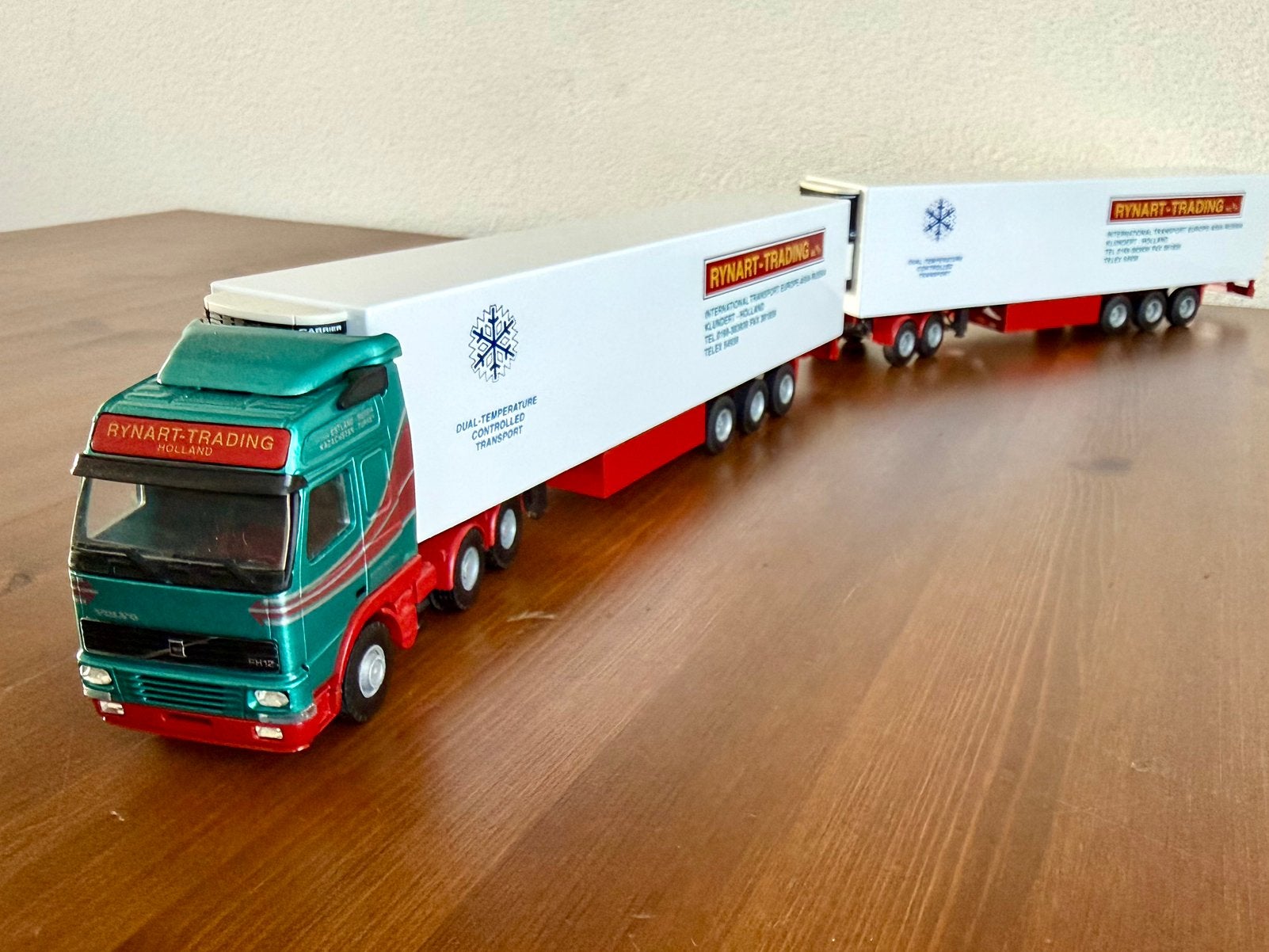 Lion Car:Rynart Trading Volvo FH ROADTRAIN/ LZV(geen Tekno), Ophalen of Verzenden, Zo goed als nieuw, Bus of Vrachtwagen, Tekno