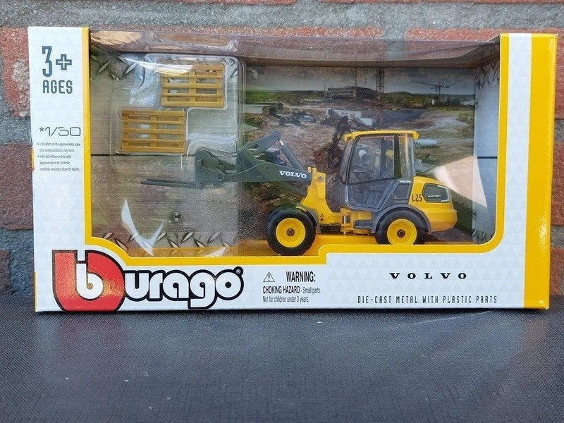 Bburago 1/50 Volvo L25 W, yellow/grey met lepels 32090, Overige merken, Bbruago, Oudenbosch, Nieuw