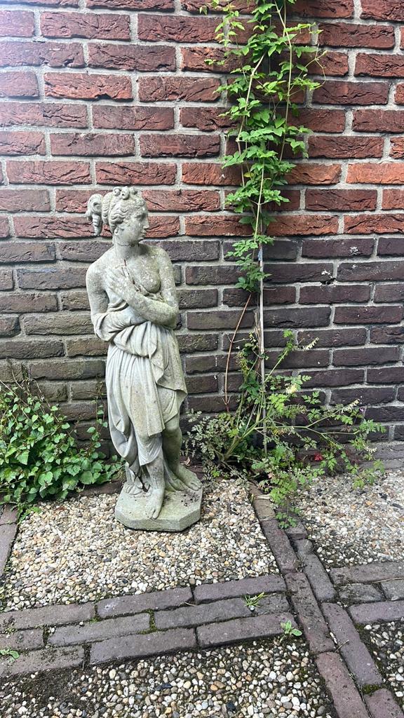 Tuinbeeld, griekse godin., Tuin en Terras, Tuinbeelden, Ophalen of Verzenden, Gebruikt