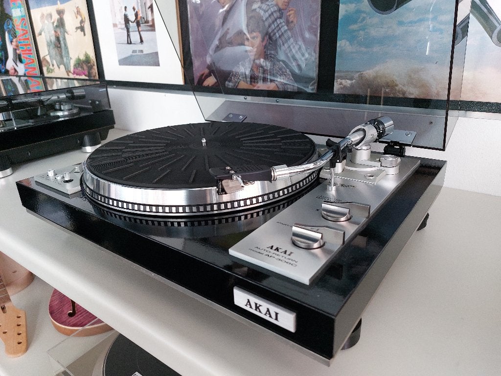 Akai AP-306 met vol jaar garantie, Ophalen, Pitch-regelaar, Zo goed als nieuw, Platenspeler