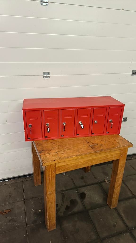 Mini locker met sleutels, Ophalen, ...., Zo goed als nieuw, ...