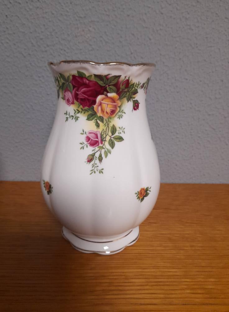 royal albert old country rose adv 5 vaas, Antiek en Kunst, Ophalen of Verzenden