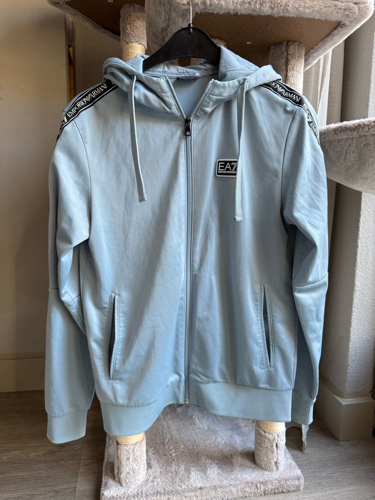 EA7 Emporio Armani trainingspak - Lichtblauw, Blauw, Ophalen of Verzenden, Gedragen, Algemeen