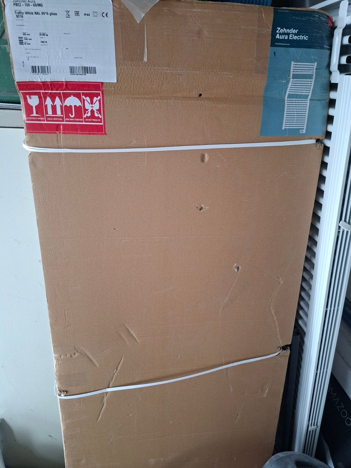 Zehnder Aura Elektrische Handdoekradiator Nieuw in Doos, Doe-het-zelf en Verbouw, Radiator, Nieuw, Minder dan 60 cm, Ophalen of Verzenden