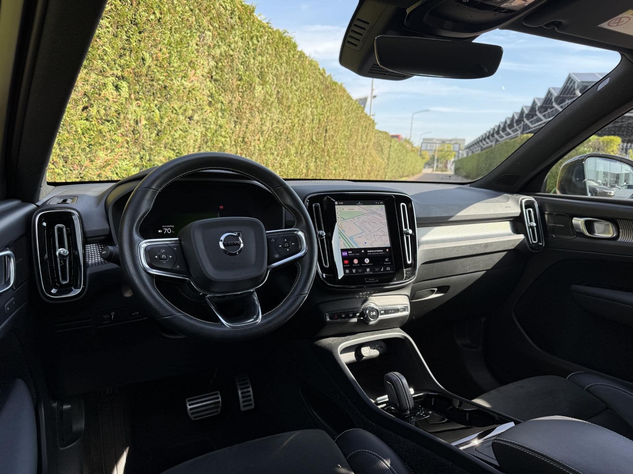 Volvo XC40 Recharge P8 AWD R-Design, Auto's, 12 maanden, Gebruikt, Blauw, Origineel Nederlands