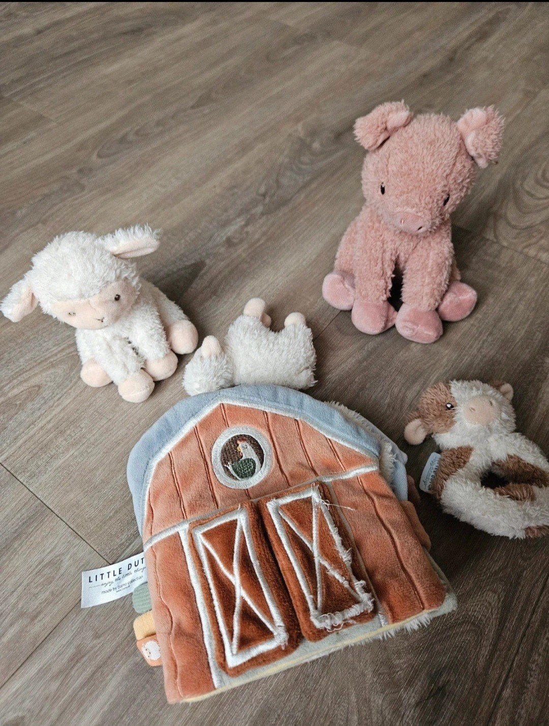 Little Dutch boederij knuffels + boekje, Little Dutch, Ophalen of Verzenden, Zo goed als nieuw, Middelgroot (20 tot 80 cm)