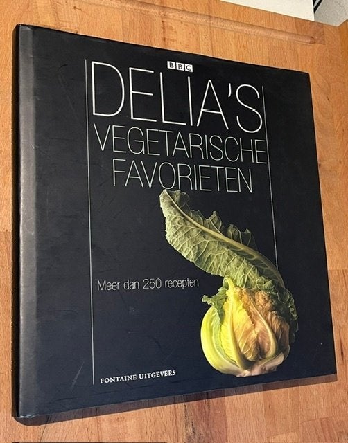 Delia Smith. DELIA 'S vegetarische favorieten. Font. 2003 2e, Vegetarisch, Voorgerechten en Soepen, Ophalen of Verzenden, Zo goed als nieuw