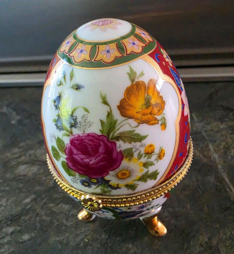 Limoges-porseleinen snuisterijdoosje in de vorm van een ei, Antiek en Kunst, Ophalen of Verzenden