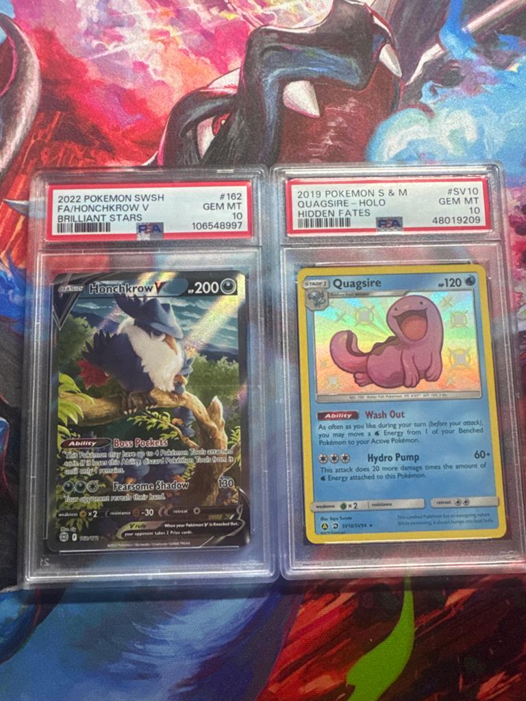 PSA 10 Honchkrow V (162/172) & Quagsire (SV10/SV94) Pokémon, Ophalen of Verzenden, Nieuw, Meerdere kaarten, Foil
