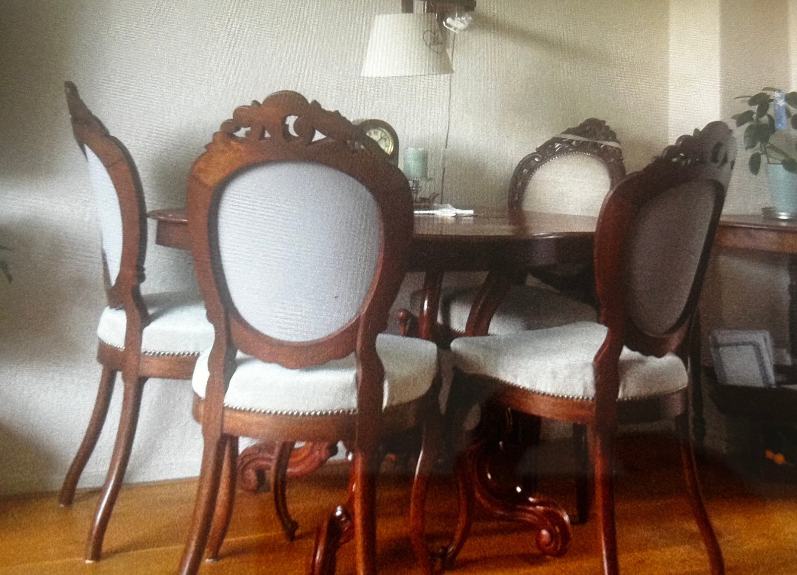 Antieke tafel met 4 stoelen, Ophalen