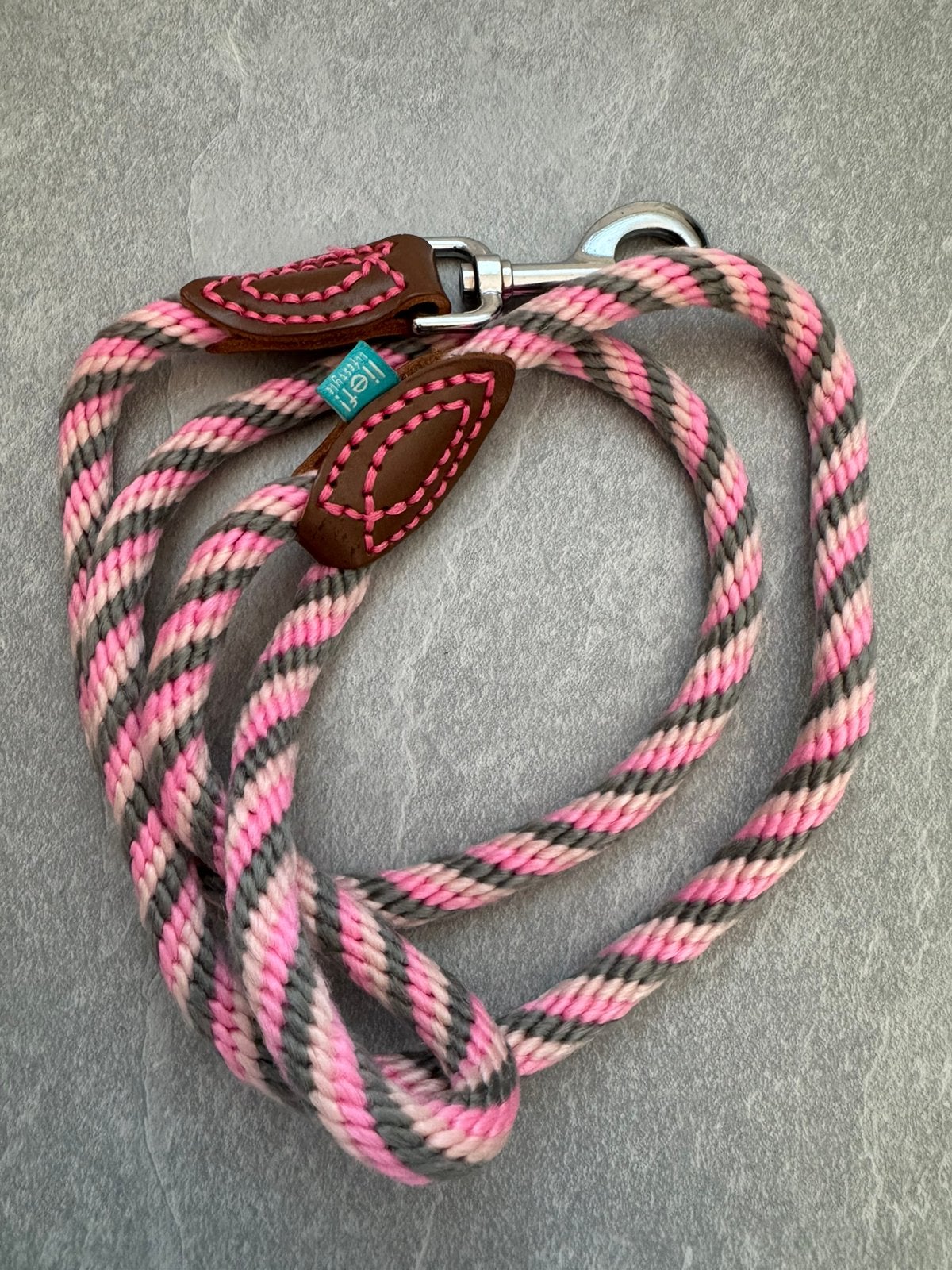 Lief honden riem roze 130 cm zo goed als nieuw, Ophalen of Verzenden, Zo goed als nieuw, Hondenriem