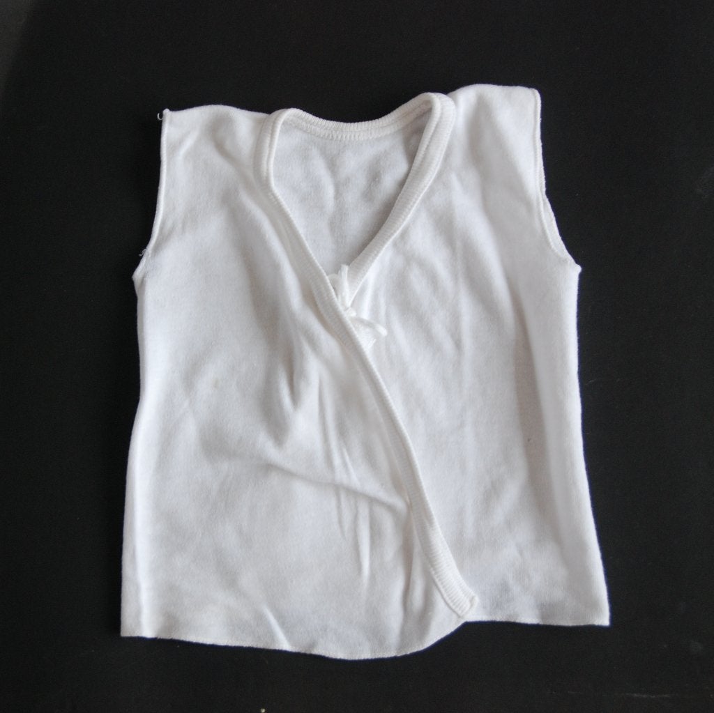 Vintage baby hemdje hemd 60s, Antiek en Kunst, Verzenden, Kinderen