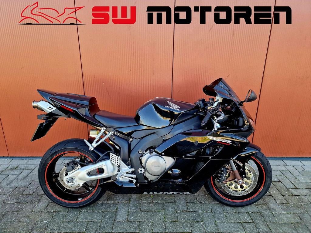 CBR 1000RR FIREBLADE, NL MOTOR, LAGE KM! CBR1000RR, HONDA, 4 cilinders, Motorrijbewijs A, Bedrijf