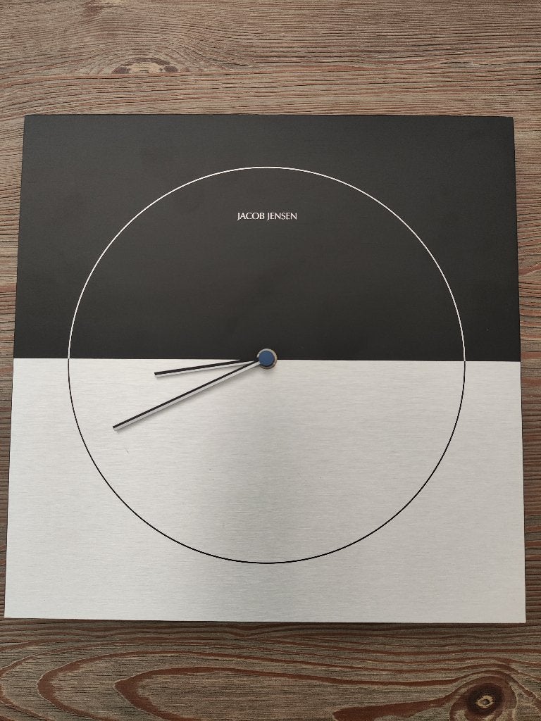 Jacob Jensen Classic 315 Wandklok – Deens Design, Huis en Inrichting, Ophalen, Analoog, Werkt op batterijen, Overige merken