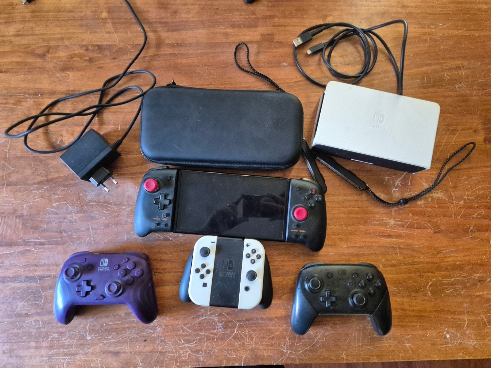 Nintendo switch Oled met extra controllers, Ophalen, Zo goed als nieuw, Met 3 controllers of meer, Switch OLED