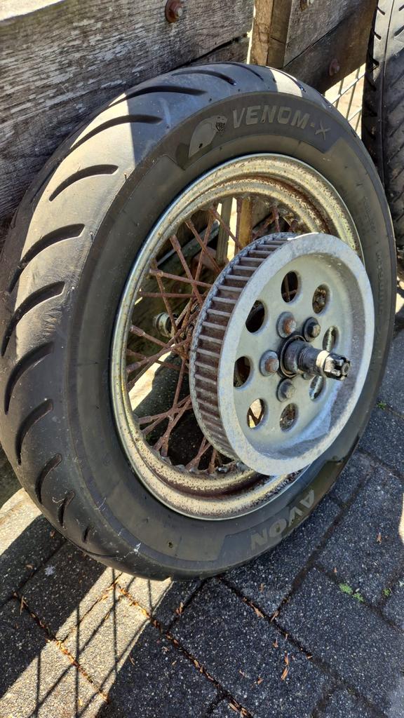 Voor- en achterwiel Harley Davidson, Ophalen, Gebruikt