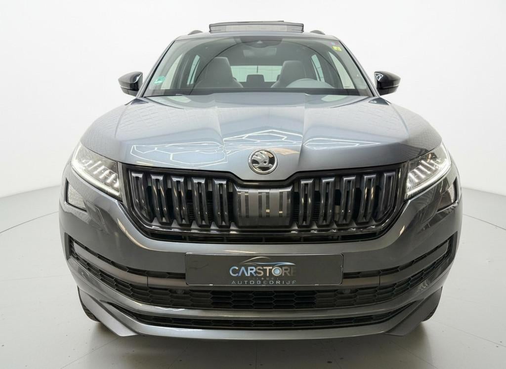 Skoda Kodiaq 2.0 TSI 4x4 SPORTLINE PANO VIRTUAL 7 PERSOONS, Auto's, Gebruikt, Zwart, 1984 cc, 7 stoelen