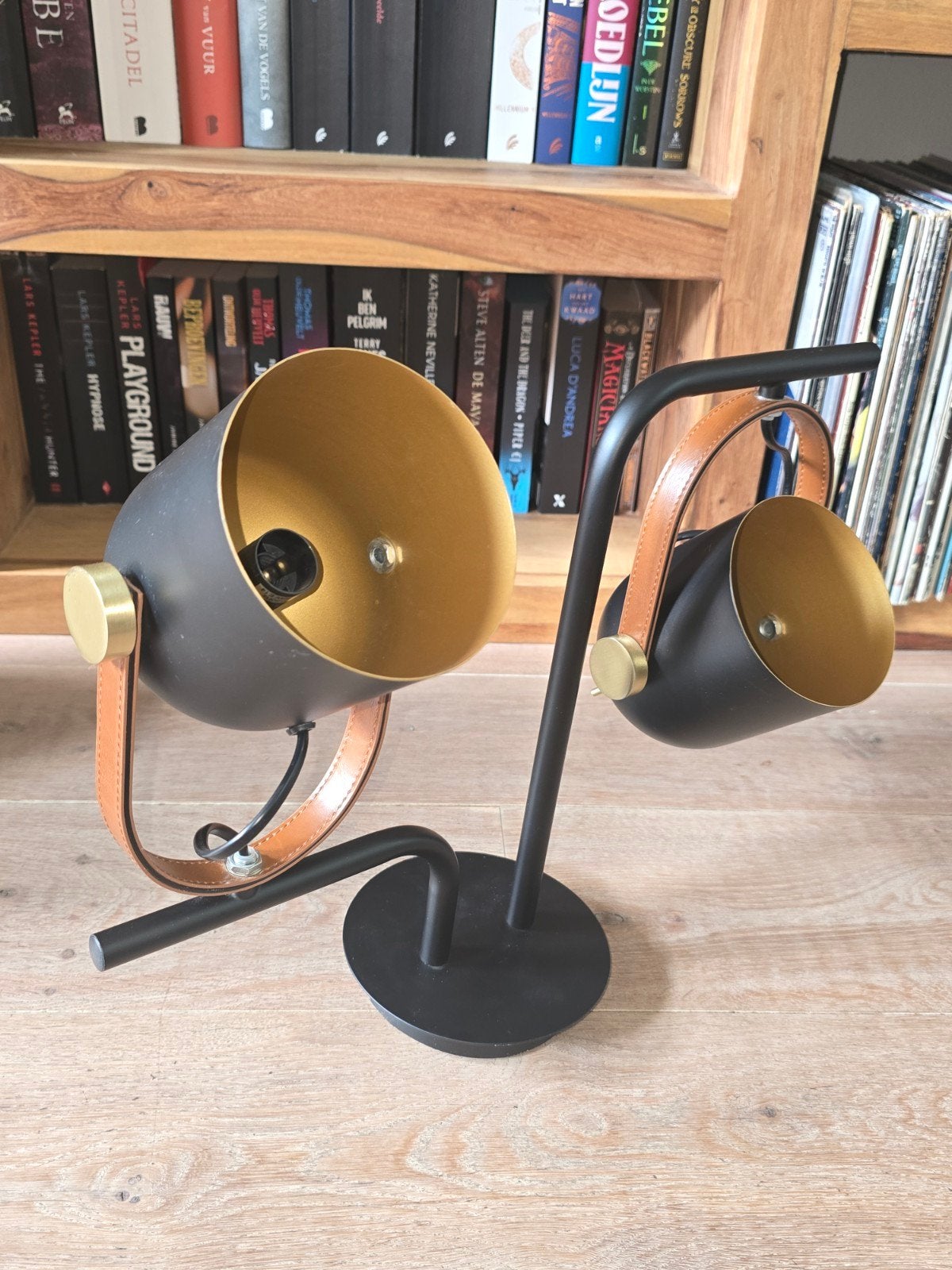 Lumidora Logan Lamp, Ophalen