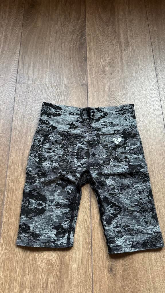 Women’s Best Sport Short Maat 36 Grijs, Kleding | Dames, Sportkleding, Ophalen of Verzenden, Zo goed als nieuw, Maat 36 (S), Grijs