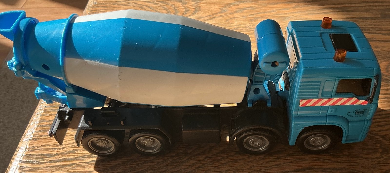 Grote Cementwagen vrachtwagen betonmolen 23.5 cm, Ophalen of Verzenden, Zo goed als nieuw, Bus of Vrachtwagen