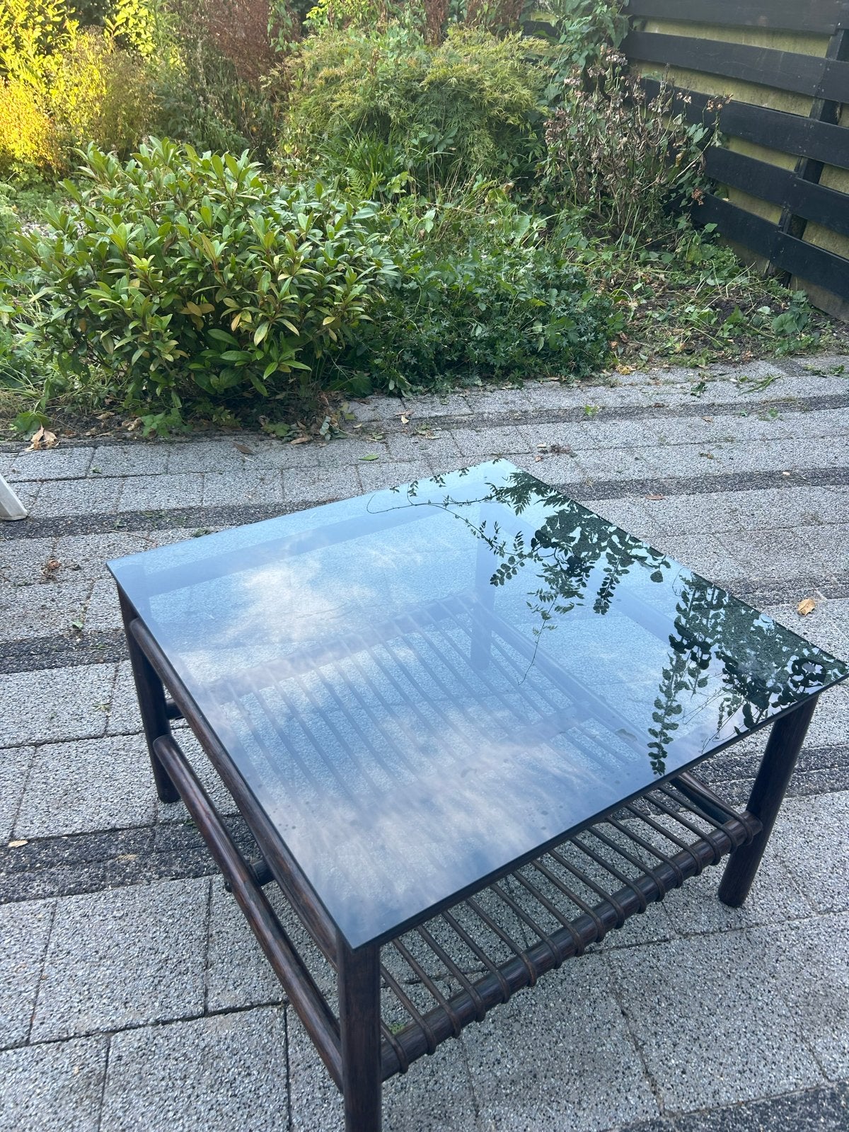 Glazen salontafel met bamboe onderstel, Ophalen, Gebruikt, Vierkant, 50 tot 100 cm