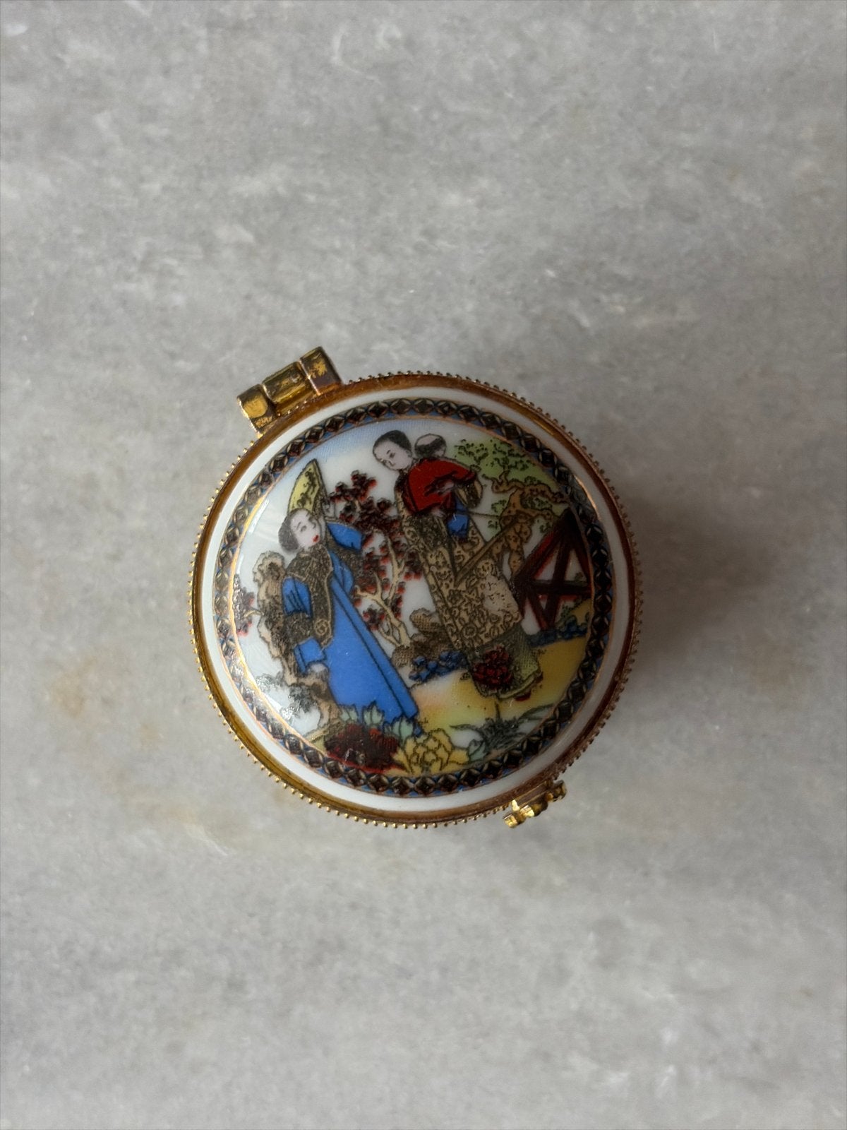 Vintage Chinese porseleinen pillendoosje, Ophalen of Verzenden