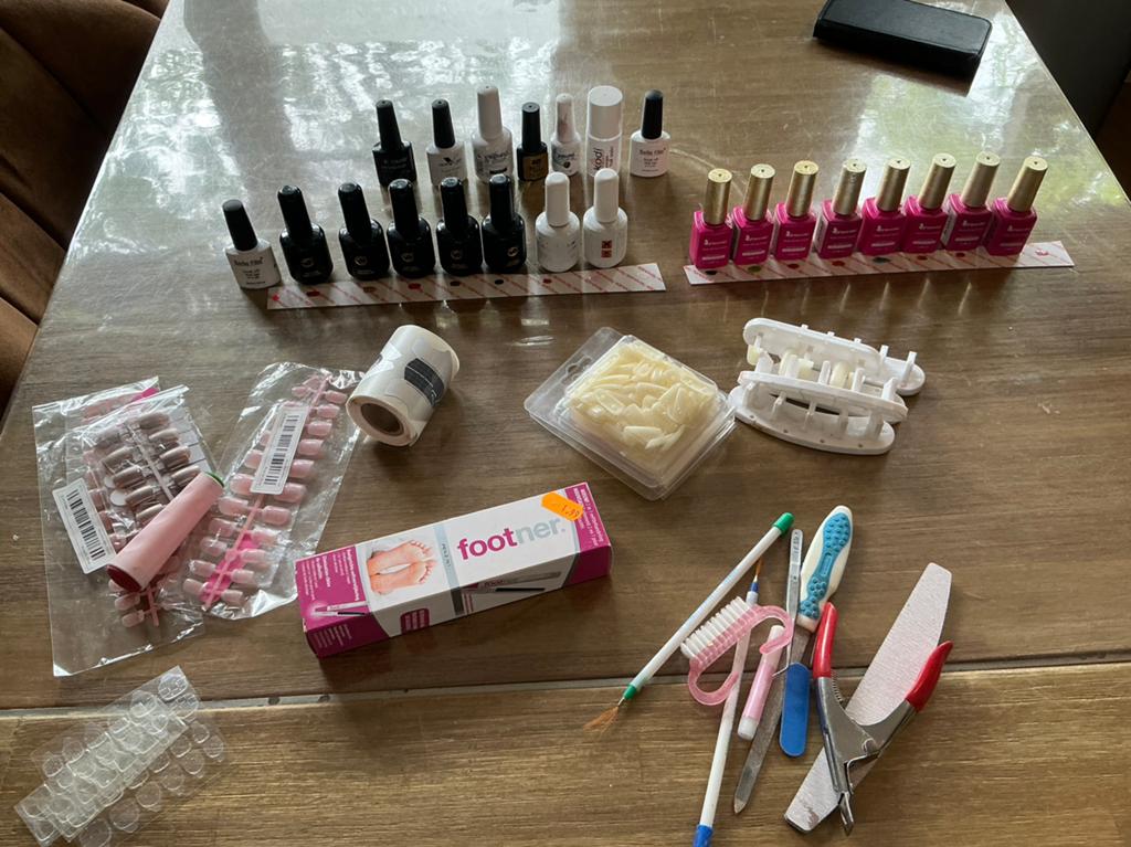 Gelnagelset, Ophalen of Verzenden, Zo goed als nieuw, Overige kleuren, Handen en Nagels