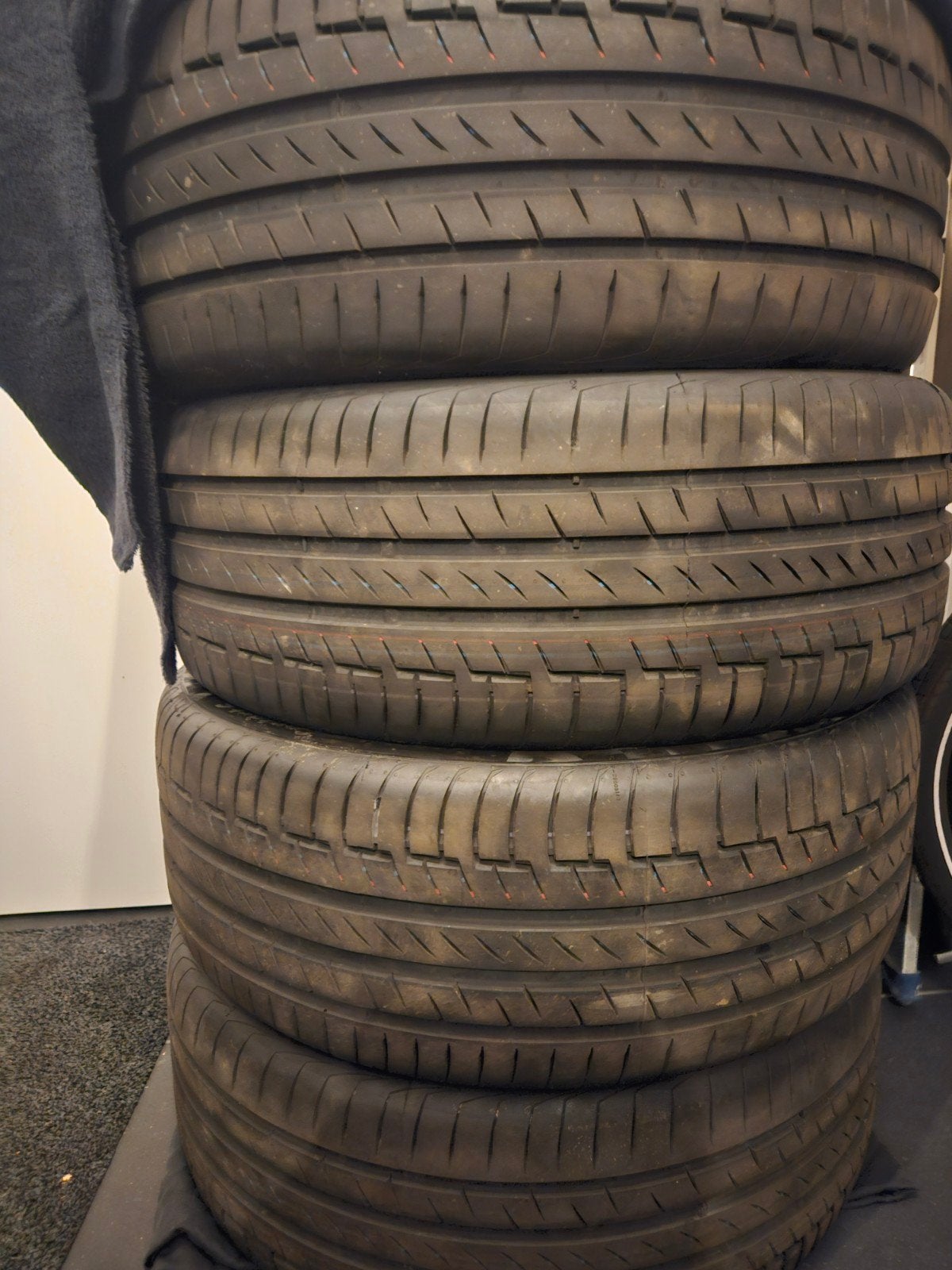 nieuw 20" Continental PremiumContact 6 zomerbanden 245/45 R2, Auto-onderdelen, Banden en Velgen, Ophalen, 245 mm, Nieuw, Band(en)