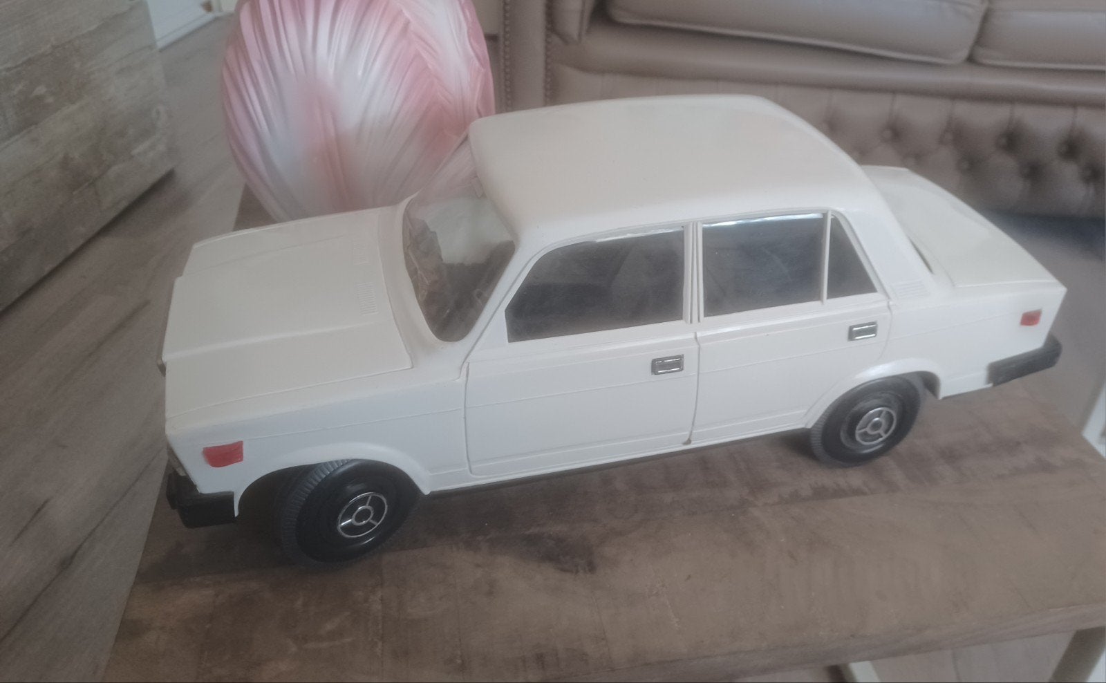 Groot model LADA vaz 2107 uit 1990 Vagonnik CCCP, Ophalen of Verzenden, Auto