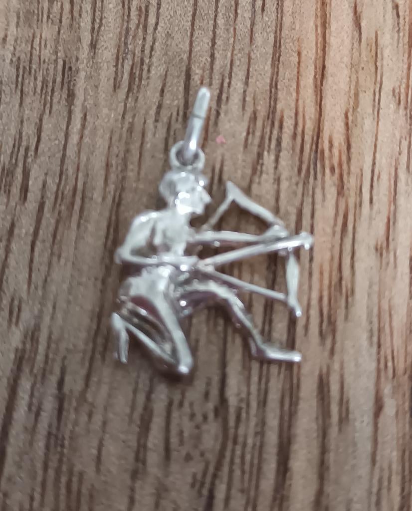 Zilveren boogschutter bedel - Sterrenbeeld Hanger, Ophalen of Verzenden, Zo goed als nieuw, Zilver, Overige merken