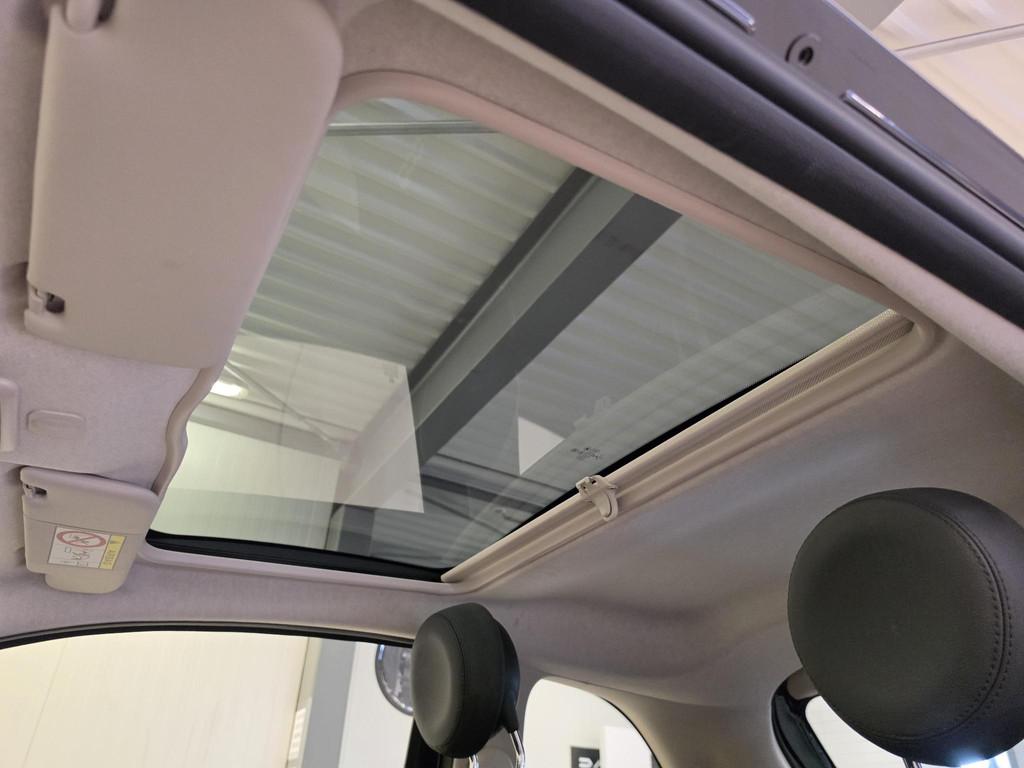 Fiat 500 1.0 Hybrid Dolcevita | Glazen dak | Apple CarPlay /, Auto's, Startonderbreker, Stof, Met garantie (alle), 4 stoelen