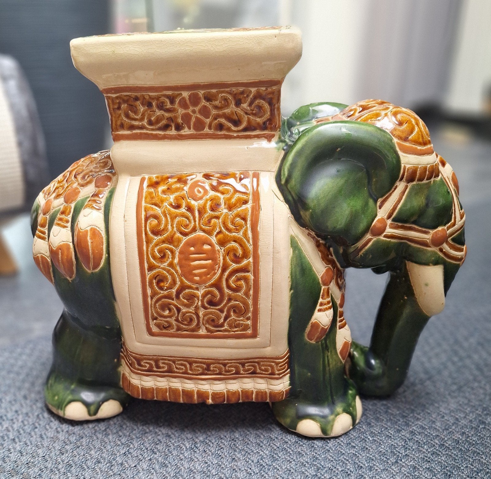 vintage olifant bijzettafel, Ophalen