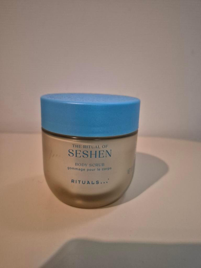 150 gr body scrub Ritual of Seshen nieuw, Ophalen of Verzenden, Nieuw, Bad & Douche