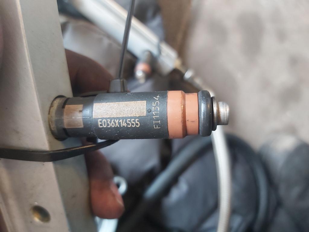 Siemens deka injectoren FL11354 Dodge,SRT,LS2,LS7,Cooper S, Auto-onderdelen, Brandstofsystemen, Ophalen of Verzenden, Gebruikt