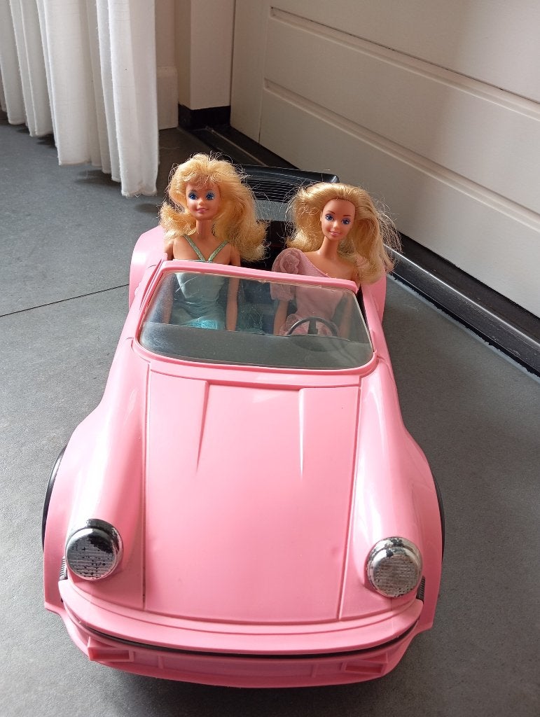barbie auto, Verzamelen, Ophalen, Zo goed als nieuw, Accessoires