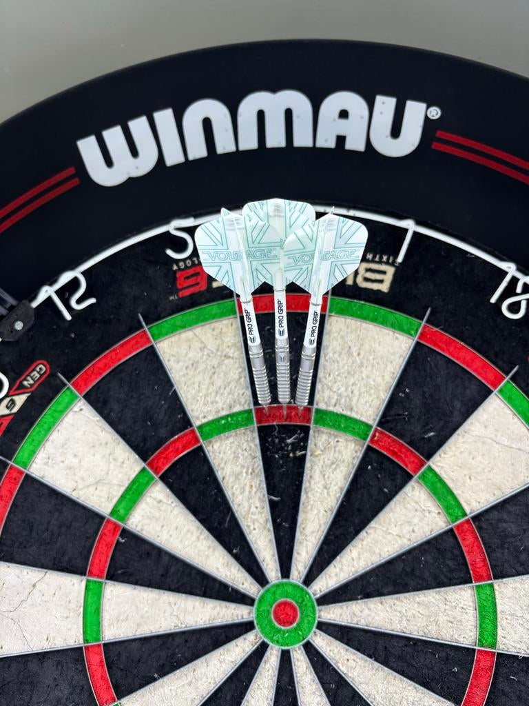 Target Rob Cross Voltage Darts 23g steel swiss points., Ophalen of Verzenden, Zo goed als nieuw, Pijlen